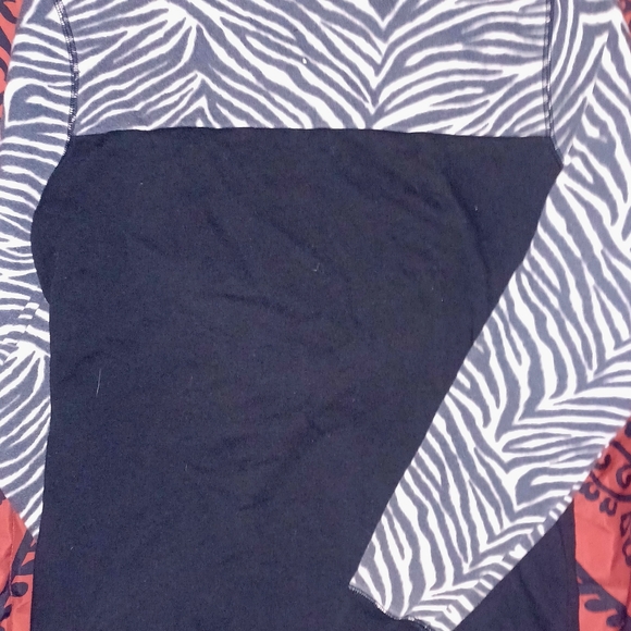 Like new Victoria's secret pink full zip hoodie size small - Picture 6 of 7